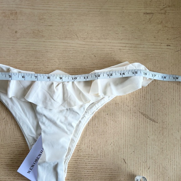 WEWOREWHAT Ruffle Delilah Bikini top and bottom new small - Picture 12 of 13